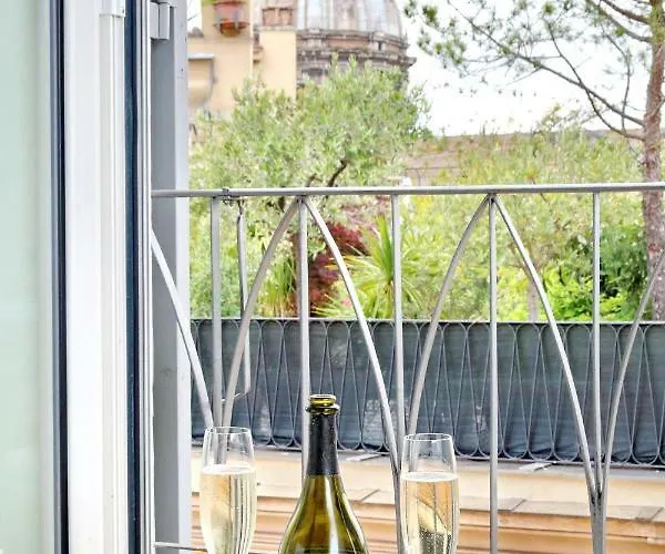 Pantheon - Argentina Luxury Apartment Rom